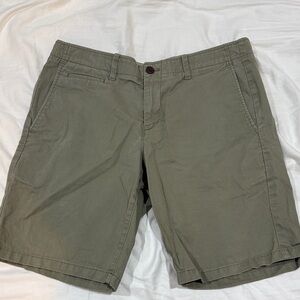 Gap Men’s Olive Shorts